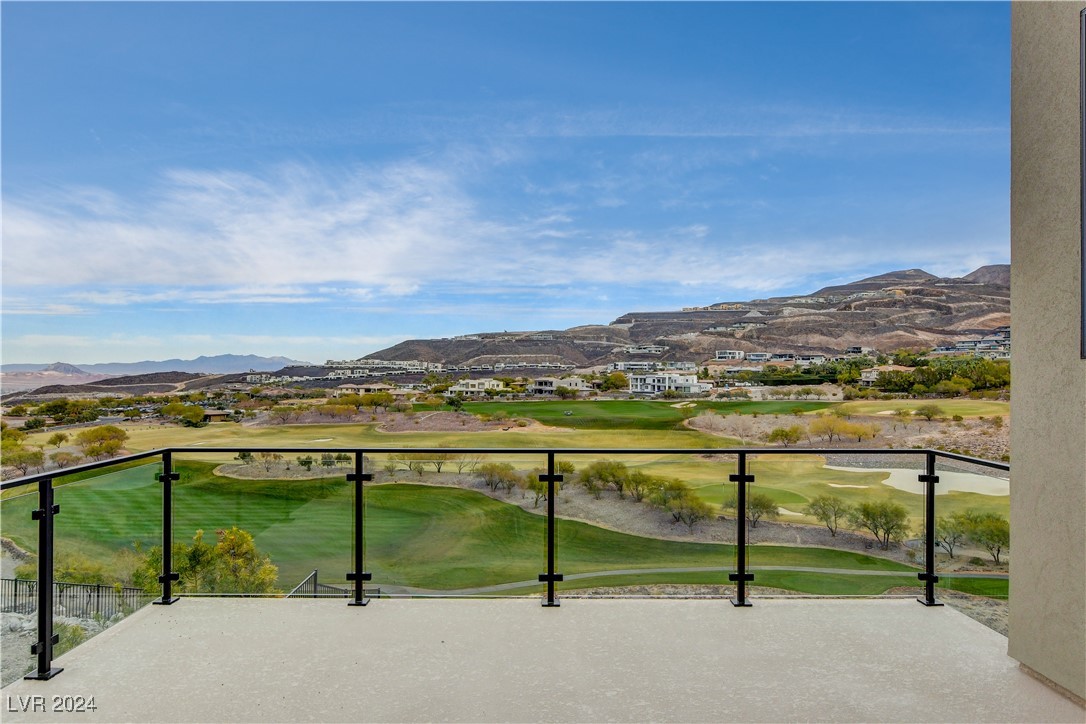 644 Scenic Cliff Drive