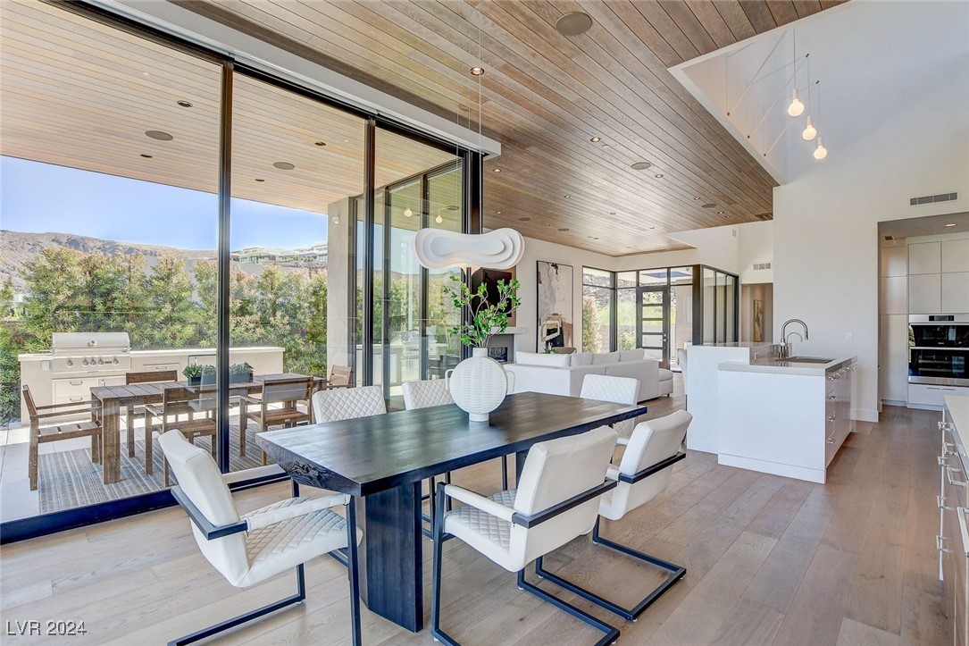 644 Scenic Cliff Drive