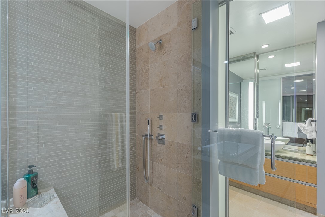 3726 Las Vegas Boulevard 2512