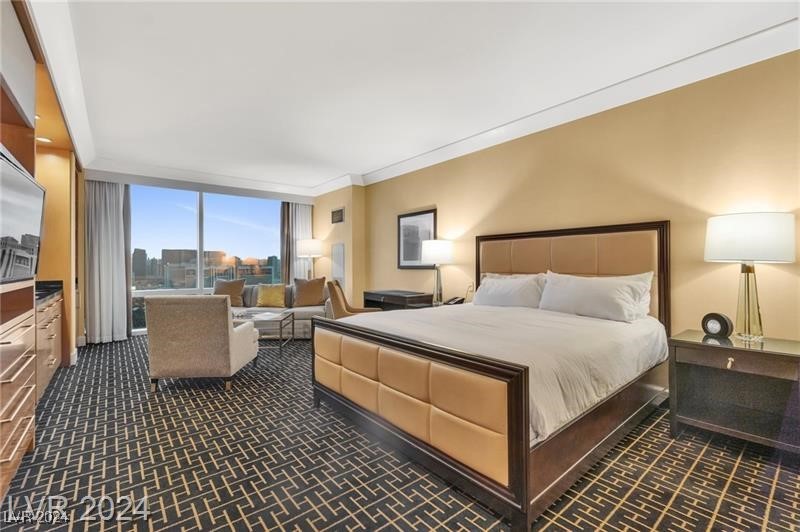 2000 North Fashion Show Drive 4103