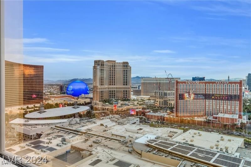 2000 North Fashion Show Drive 4103