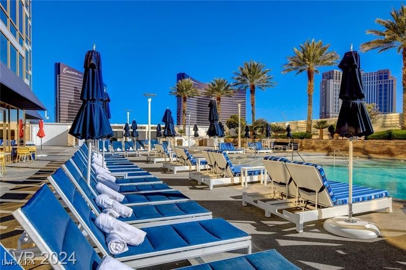 2000 North Fashion Show Drive 4103