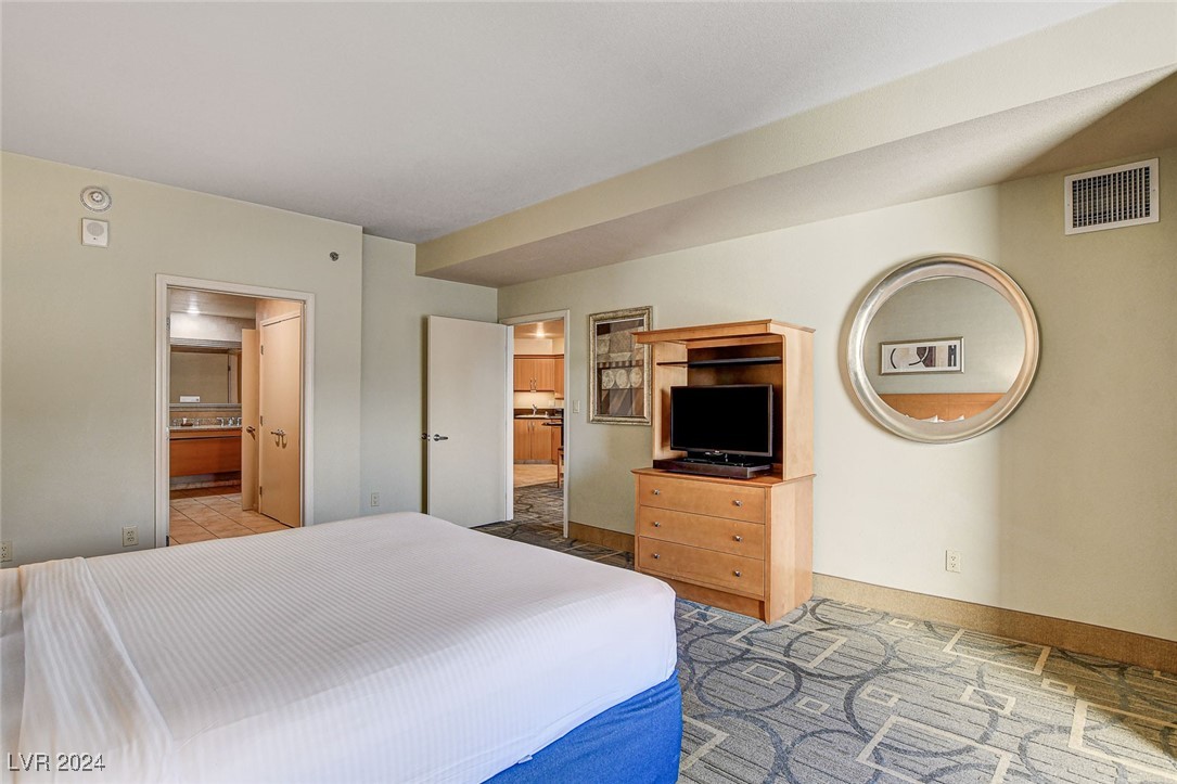 211 East Flamingo Road 1018