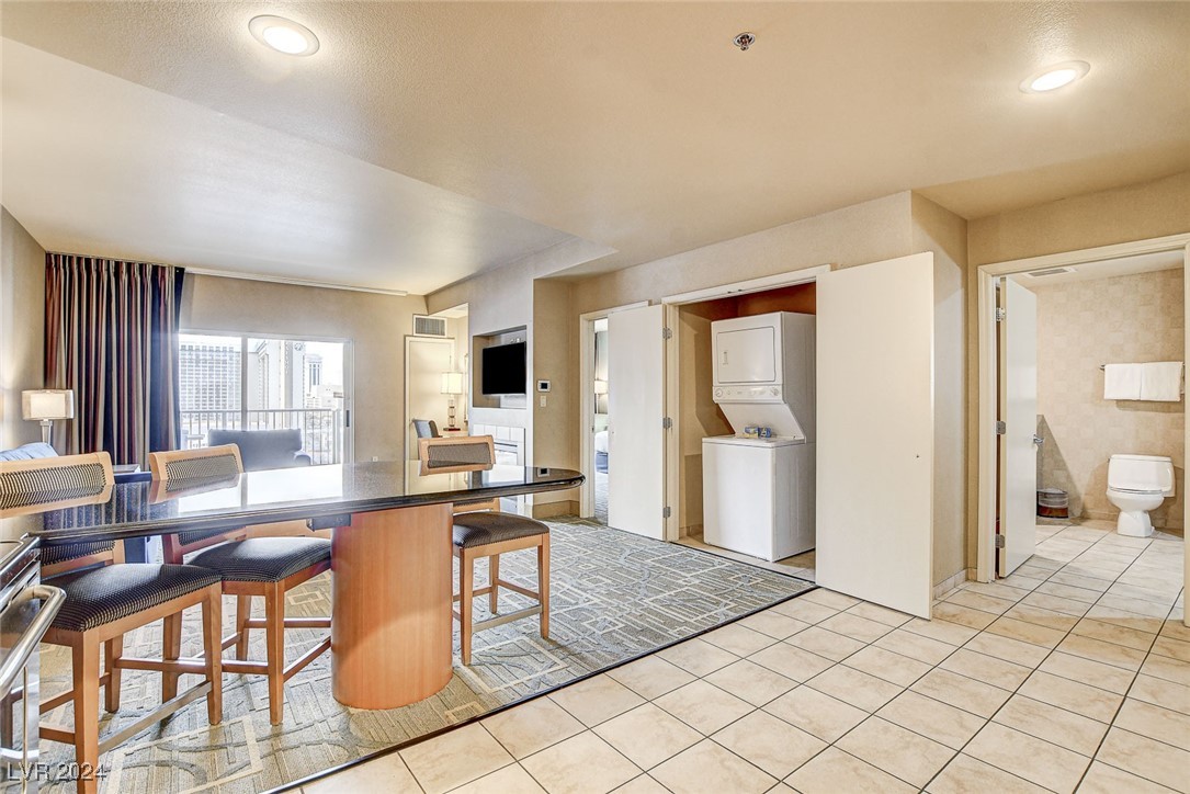 211 East Flamingo Road 1018