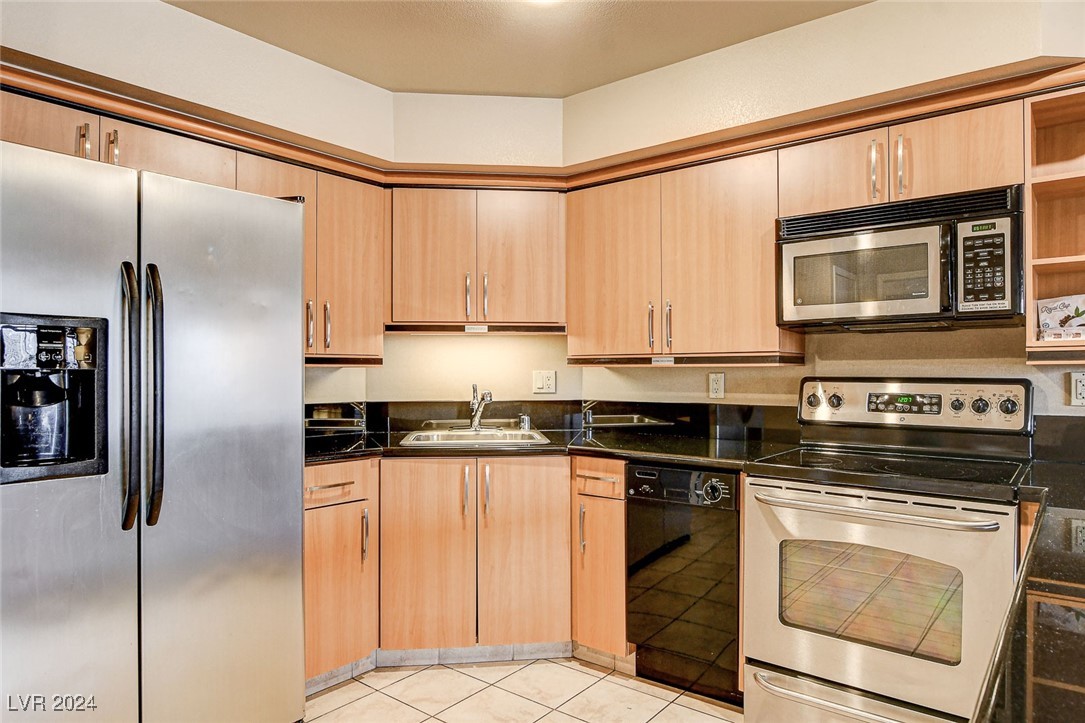 211 East Flamingo Road 1018