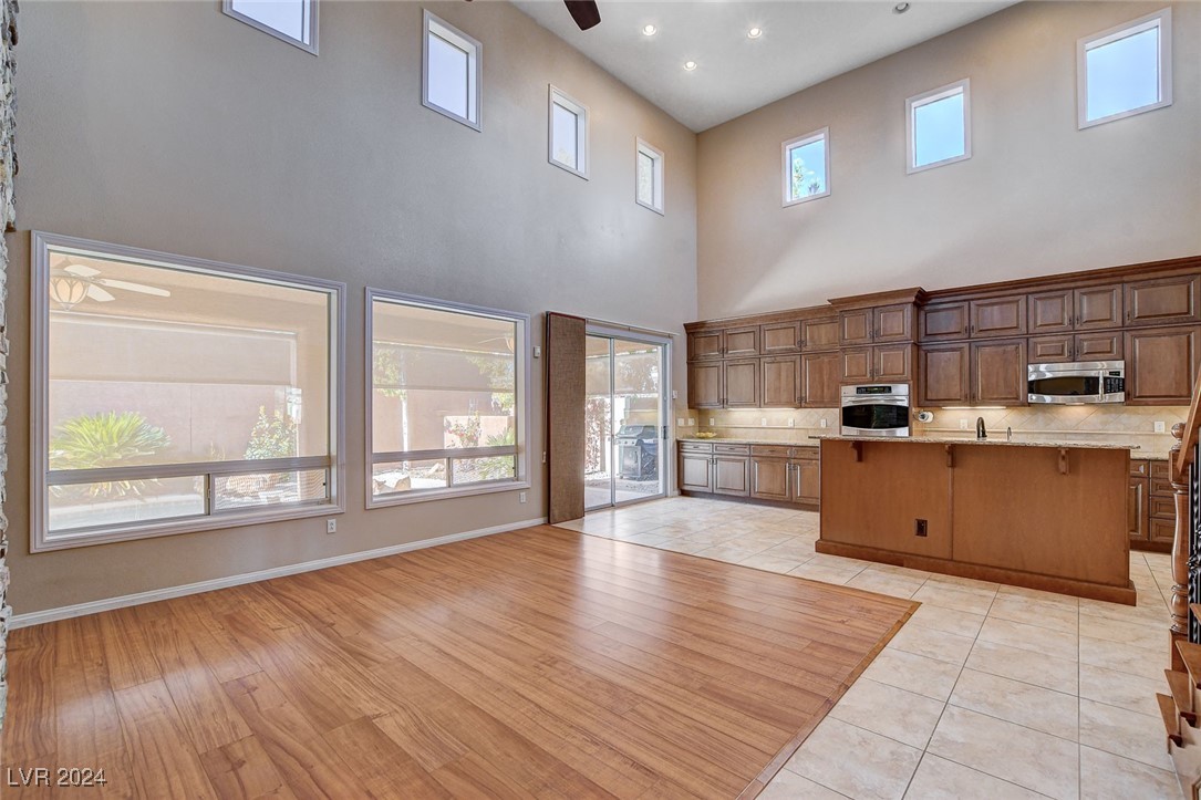 9747 Logrondo Street