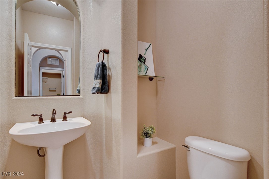 9747 Logrondo Street