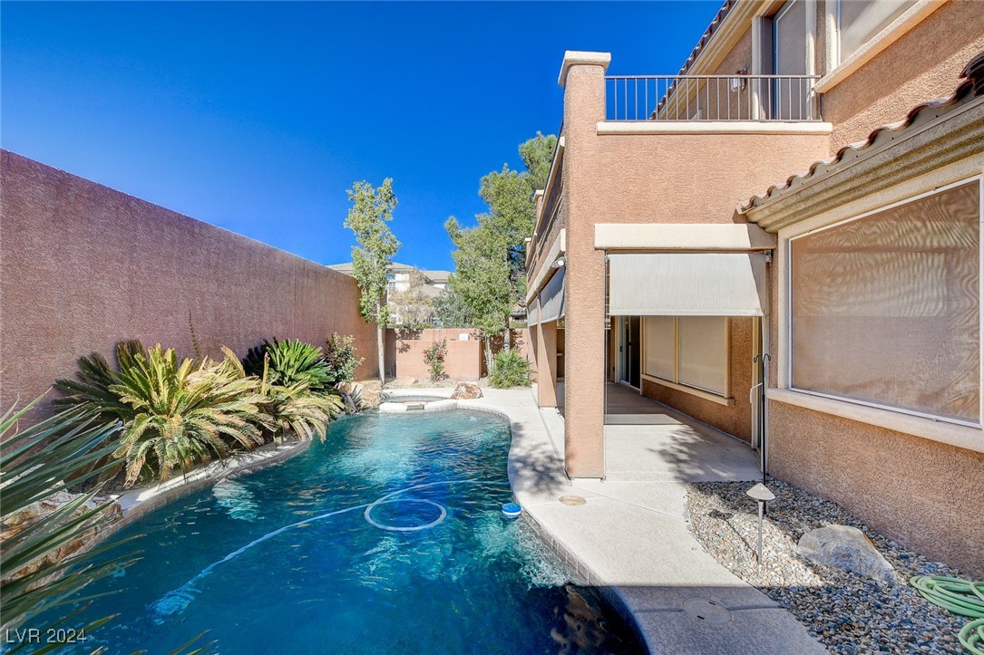 9747 Logrondo Street