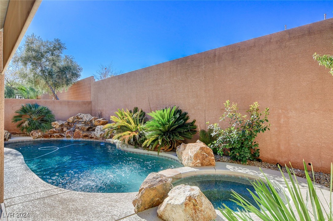 9747 Logrondo Street