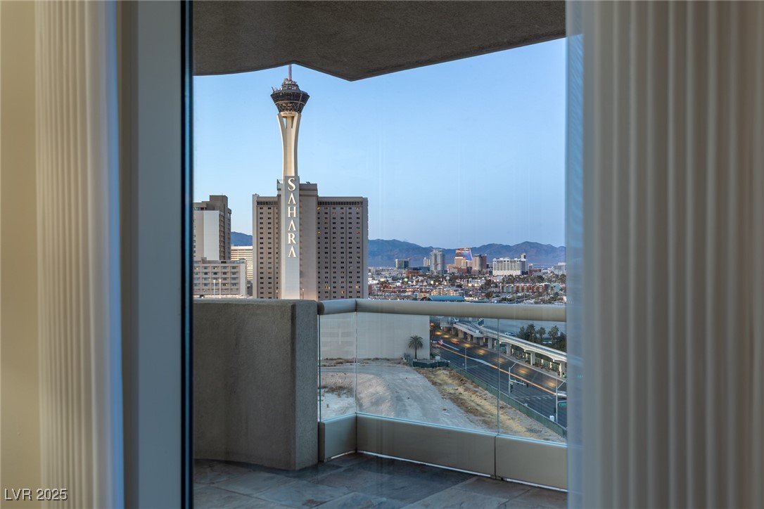 2777 Paradise Road 1105