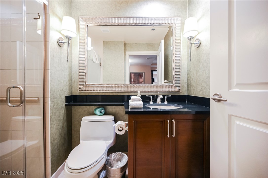 135 East Harmon Avenue 2420