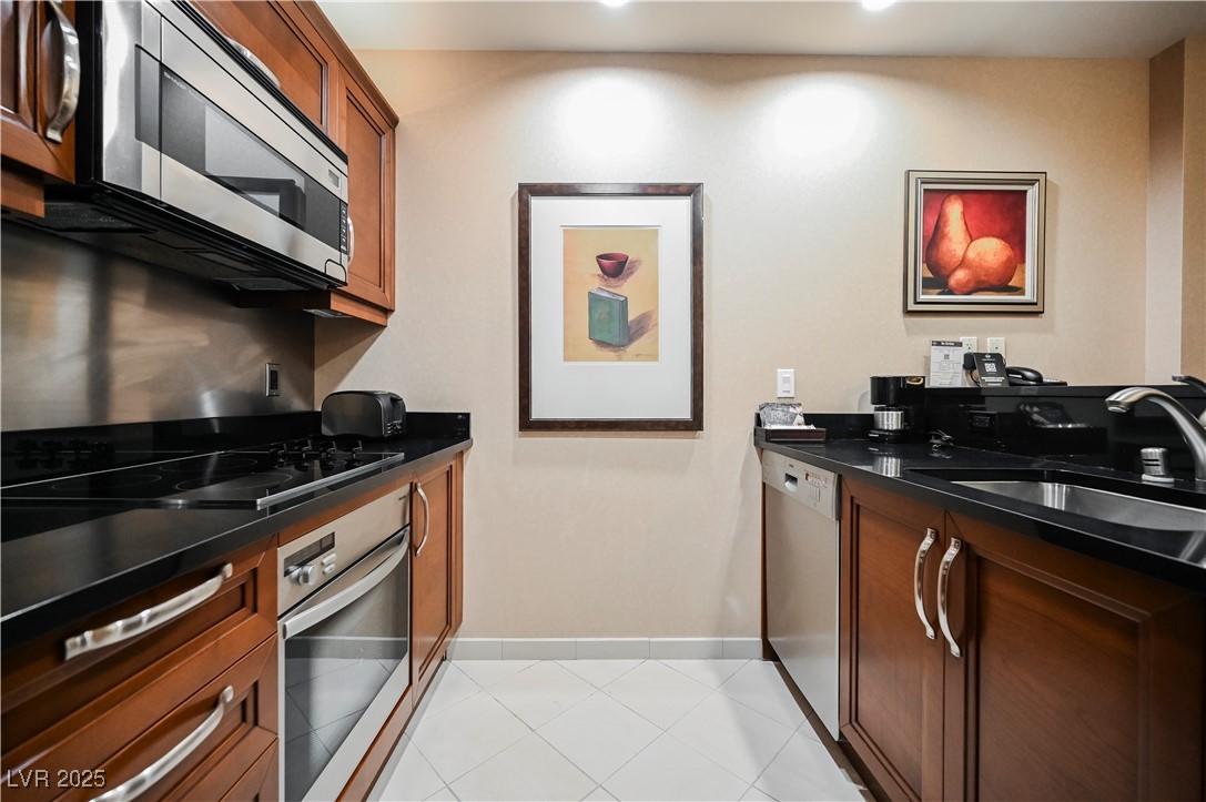 135 East Harmon Avenue 2420