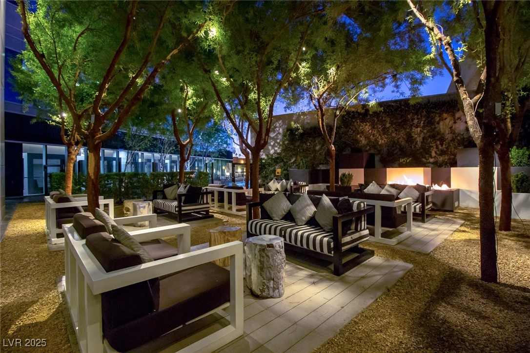 4471 DEAN MARTIN Drive 1707