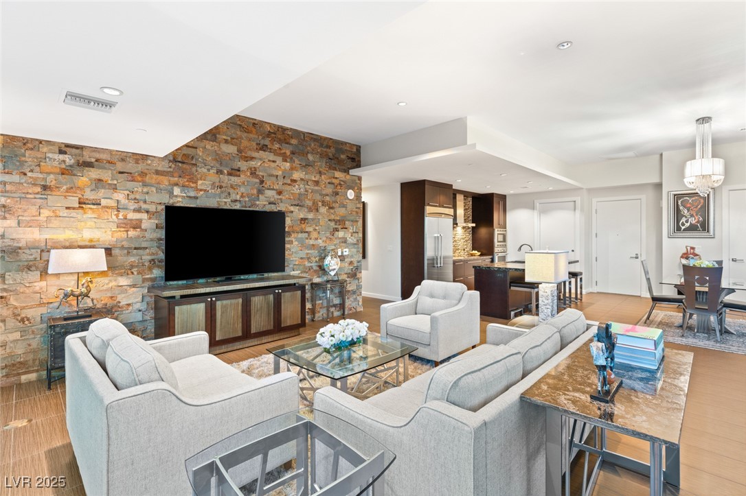 4471 DEAN MARTIN Drive 1707