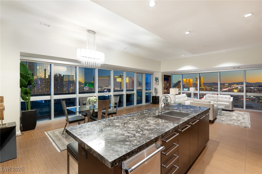 4471 DEAN MARTIN Drive 1707