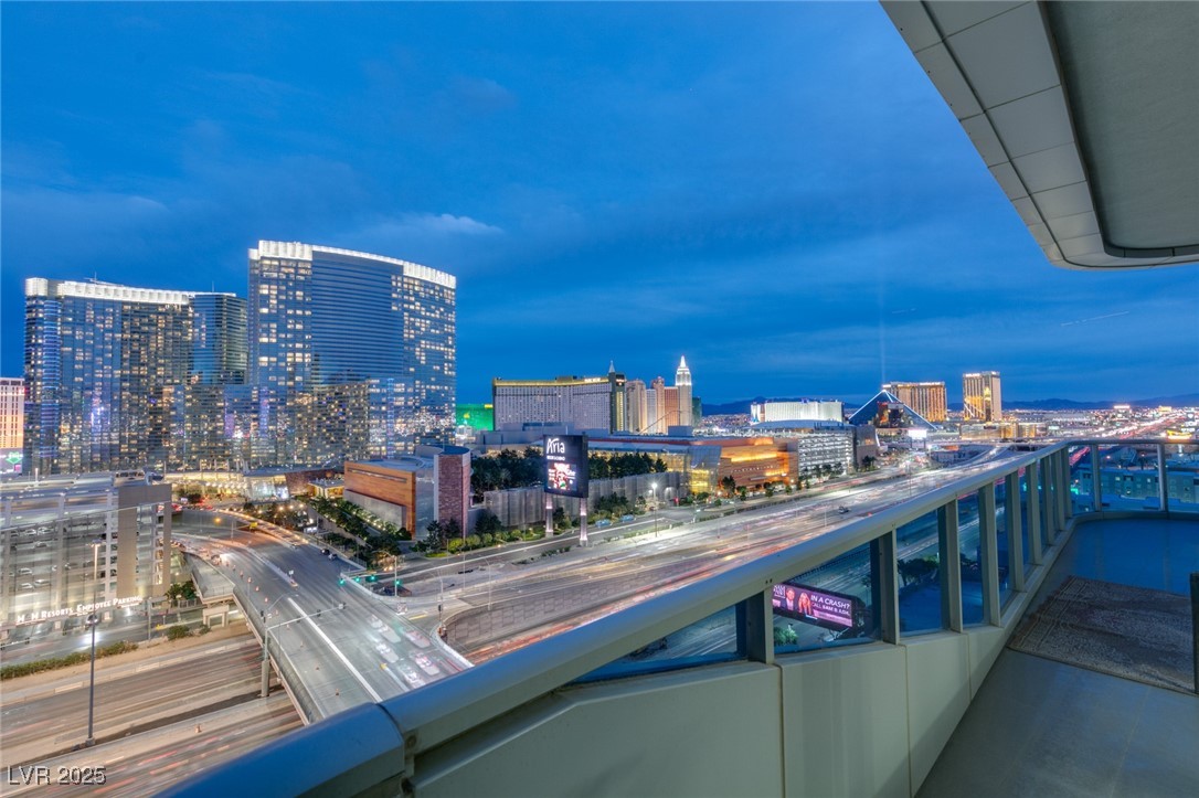 4471 DEAN MARTIN Drive 1707