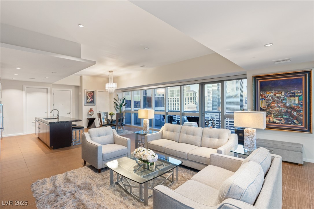 4471 DEAN MARTIN Drive 1707