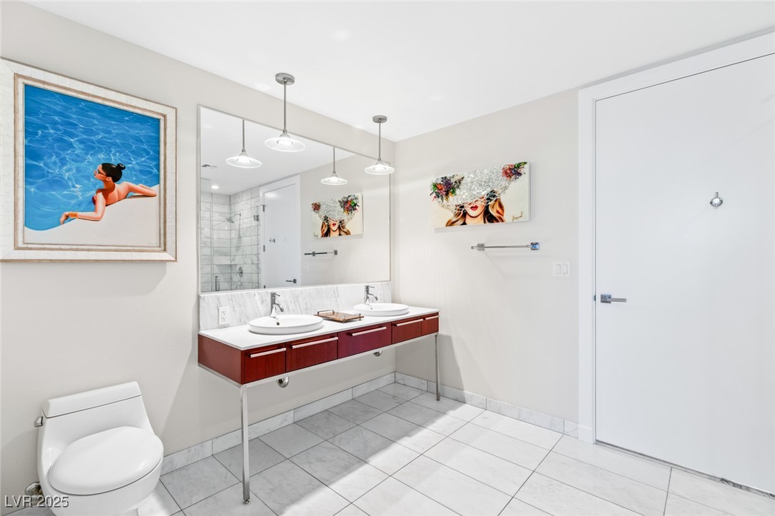 4471 DEAN MARTIN Drive 1707