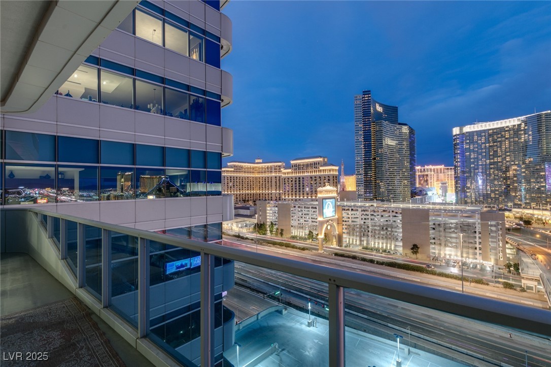 4471 DEAN MARTIN Drive 1707
