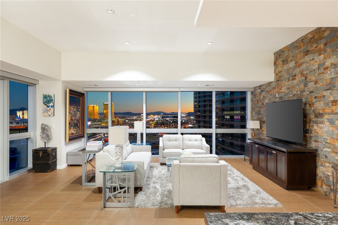 4471 DEAN MARTIN Drive 1707