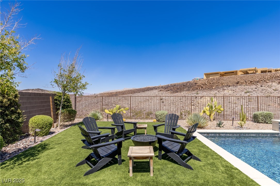 975 Amara Way