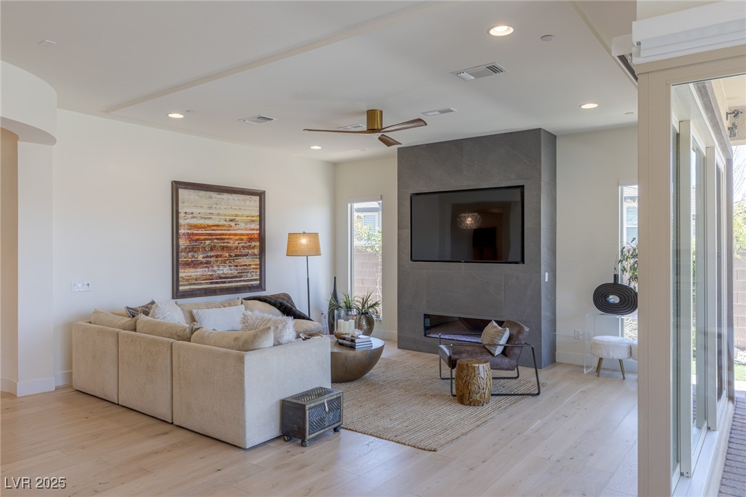 975 Amara Way