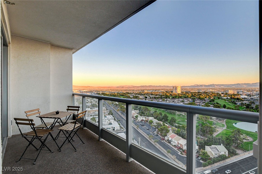 322 Karen Avenue 2206