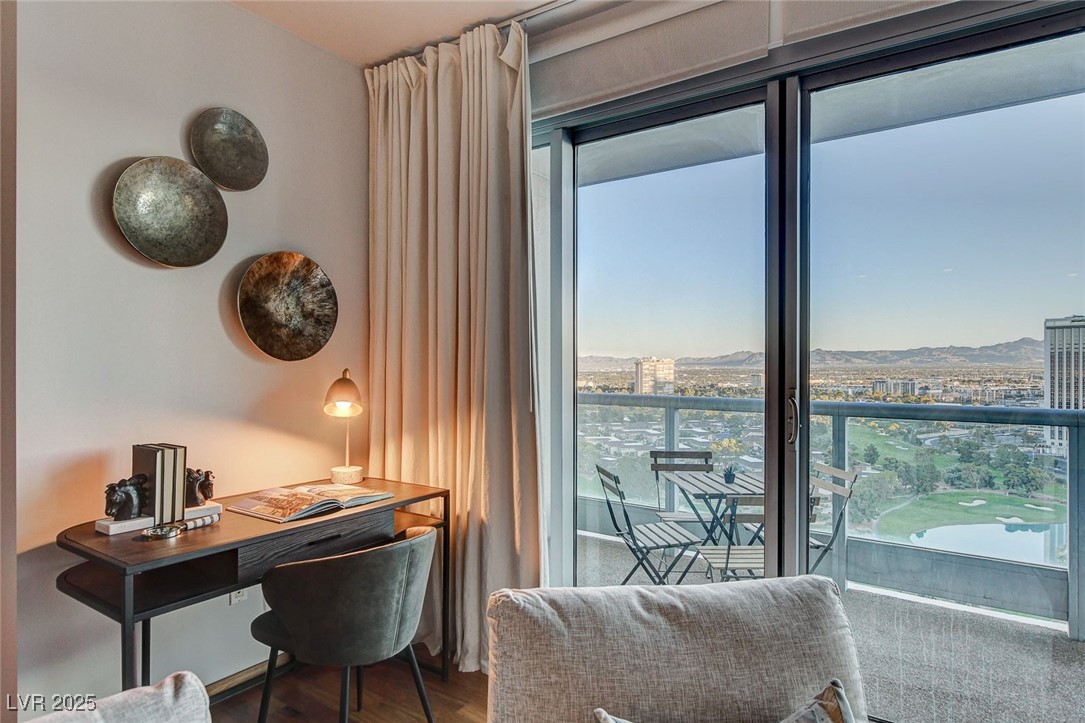 322 Karen Avenue 2206