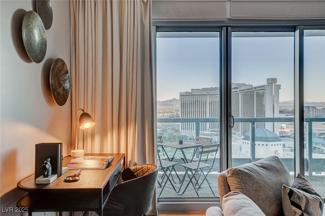 322 Karen Avenue 2206