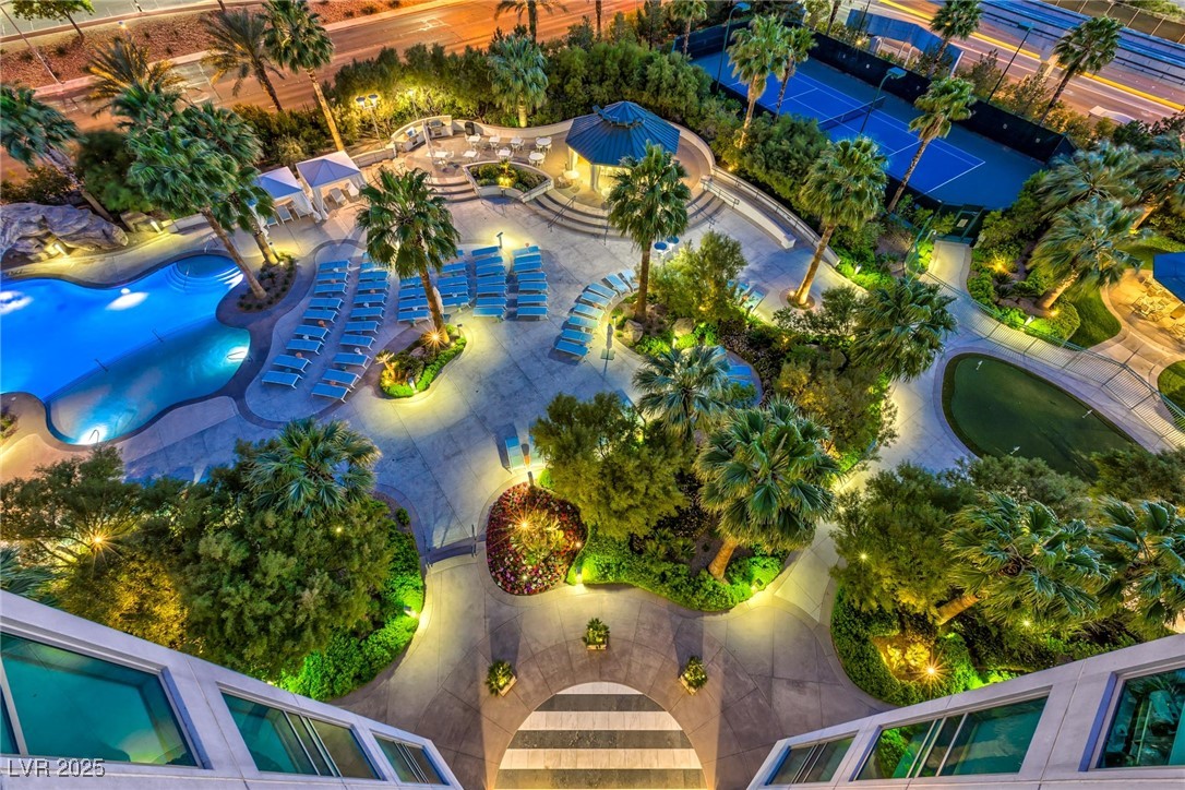 322 Karen Avenue 2206