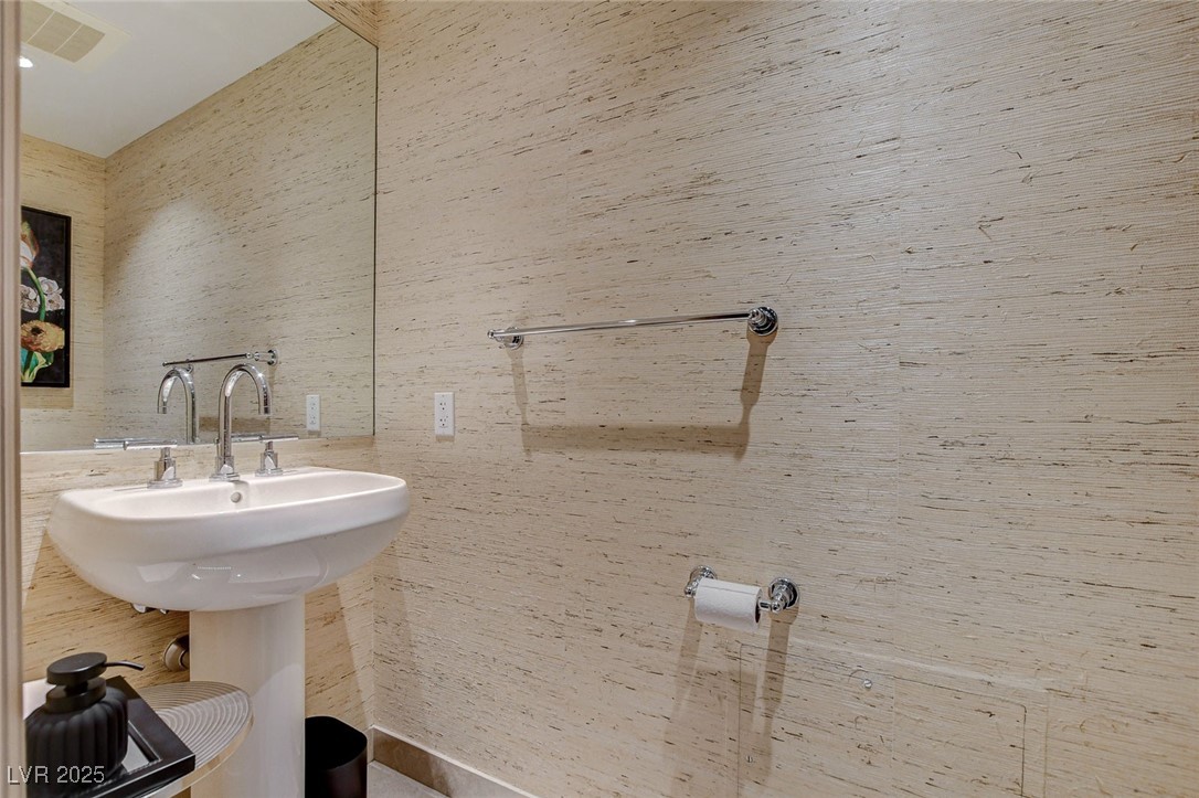 322 Karen Avenue 2206