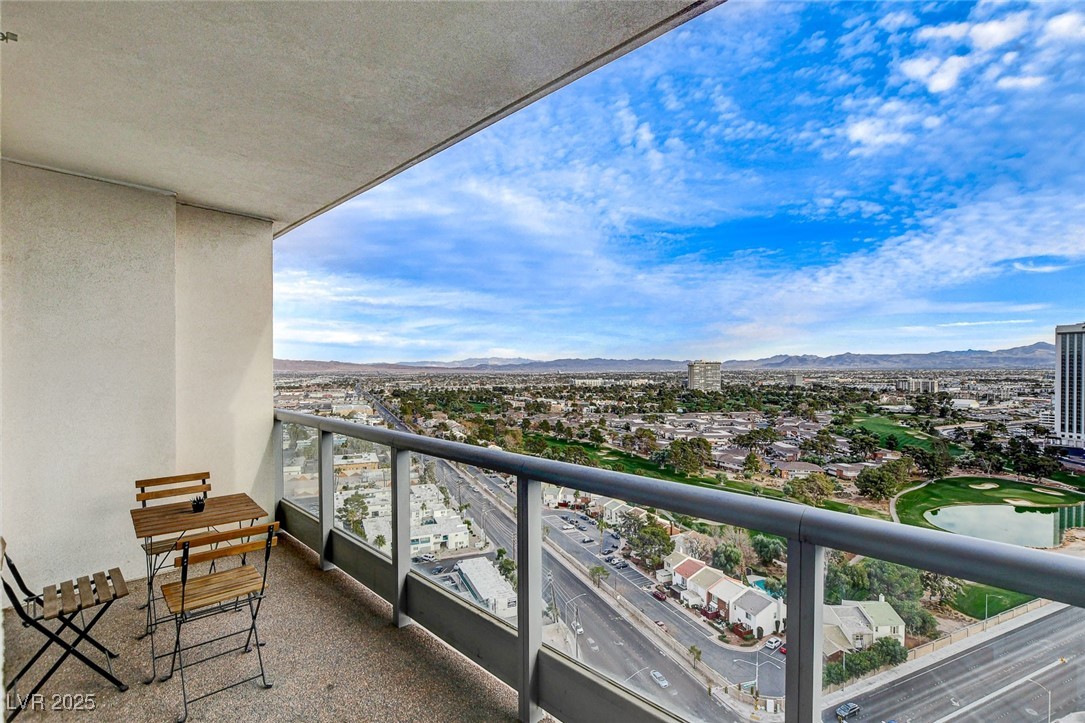 322 Karen Avenue 2206