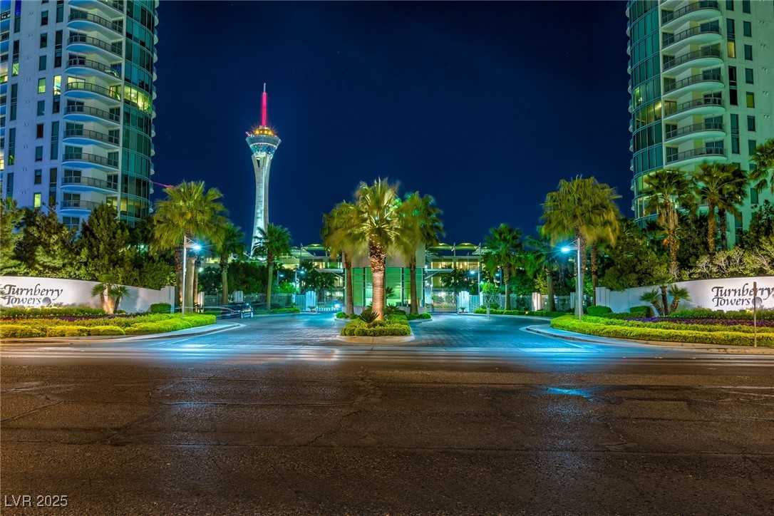 322 Karen Avenue 2206