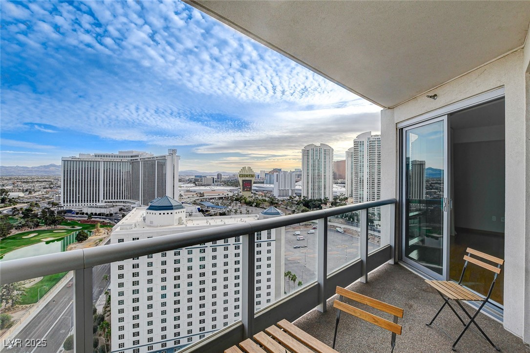 322 Karen Avenue 2206