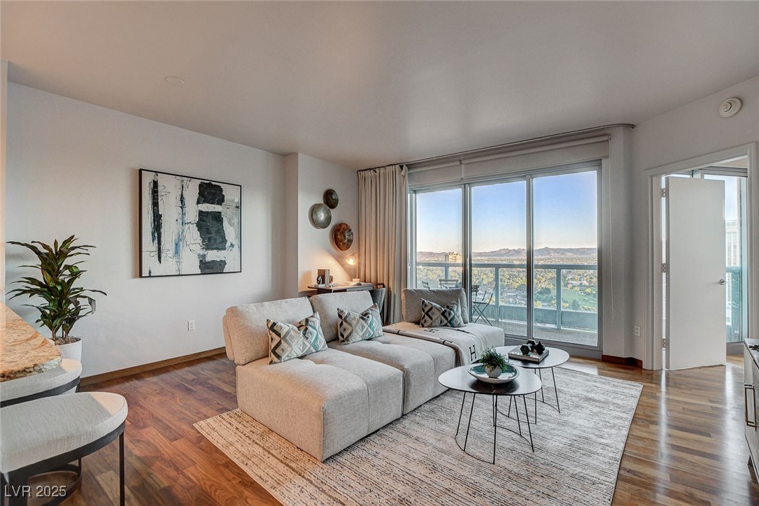 322 Karen Avenue 2206