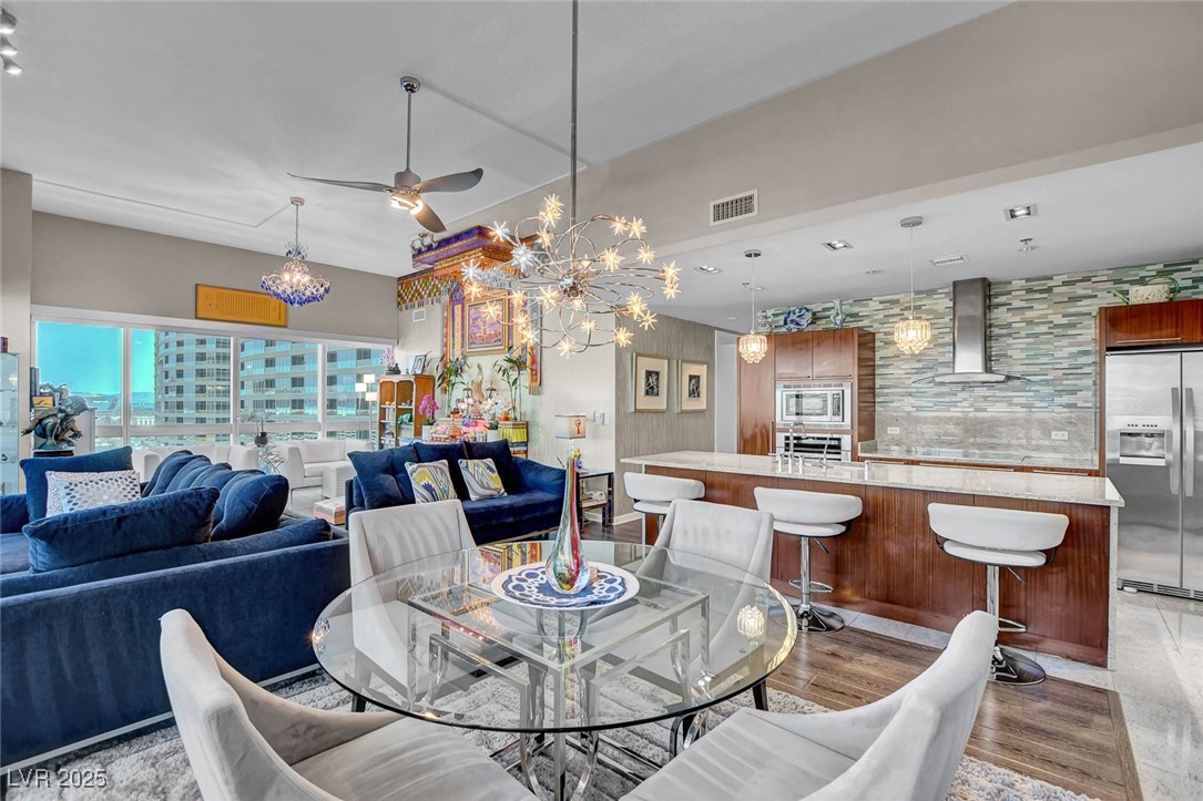 4471 Dean Martin Drive 1609