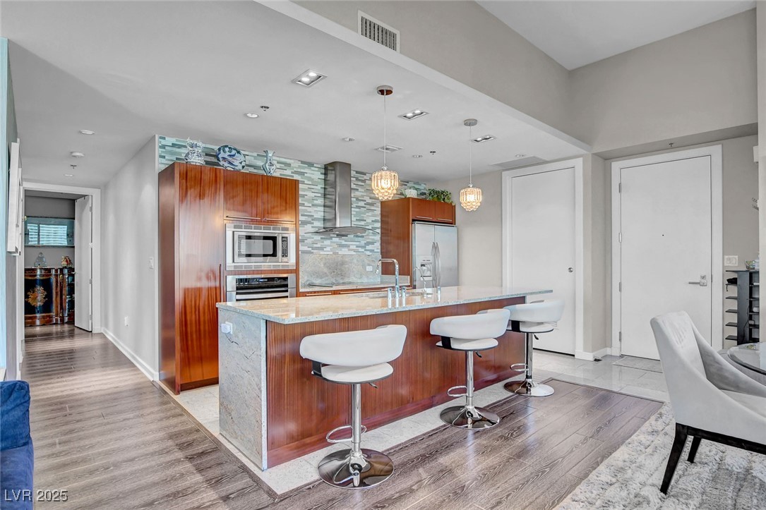 4471 Dean Martin Drive 1609