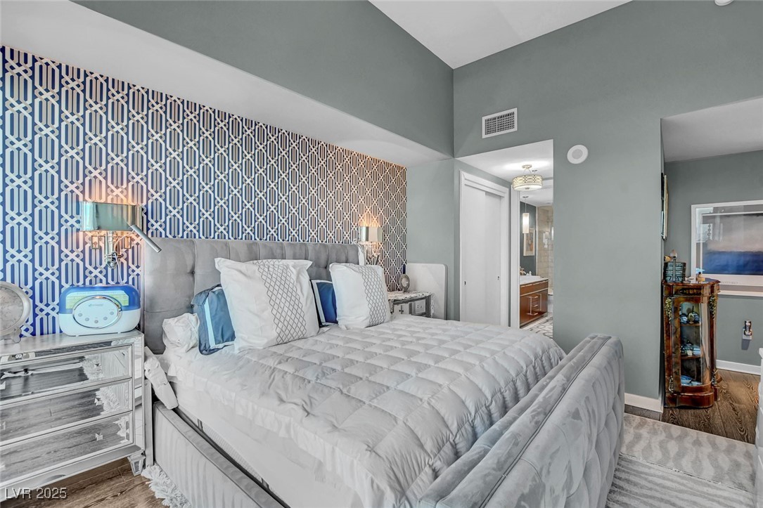4471 Dean Martin Drive 1609
