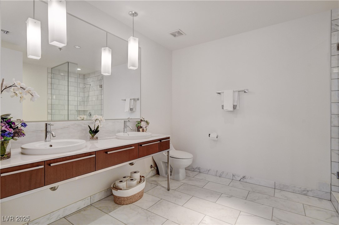 4471 Dean Martin Drive 2107