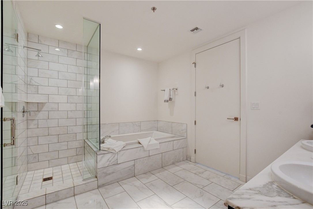 4471 Dean Martin Drive 2107