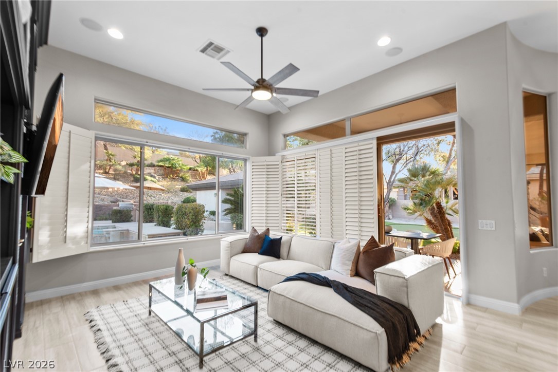 5 Karsten Creek Court