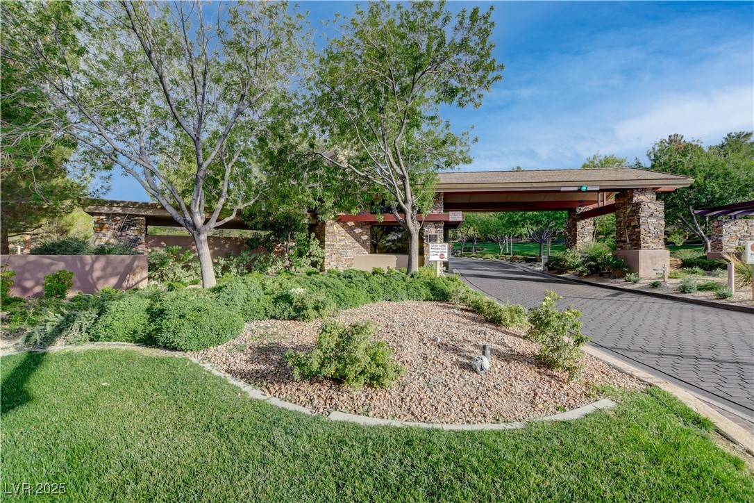 5 Karsten Creek Court