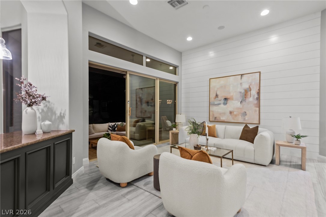 5 Karsten Creek Court