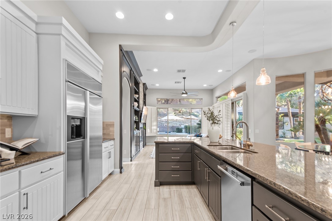 5 Karsten Creek Court