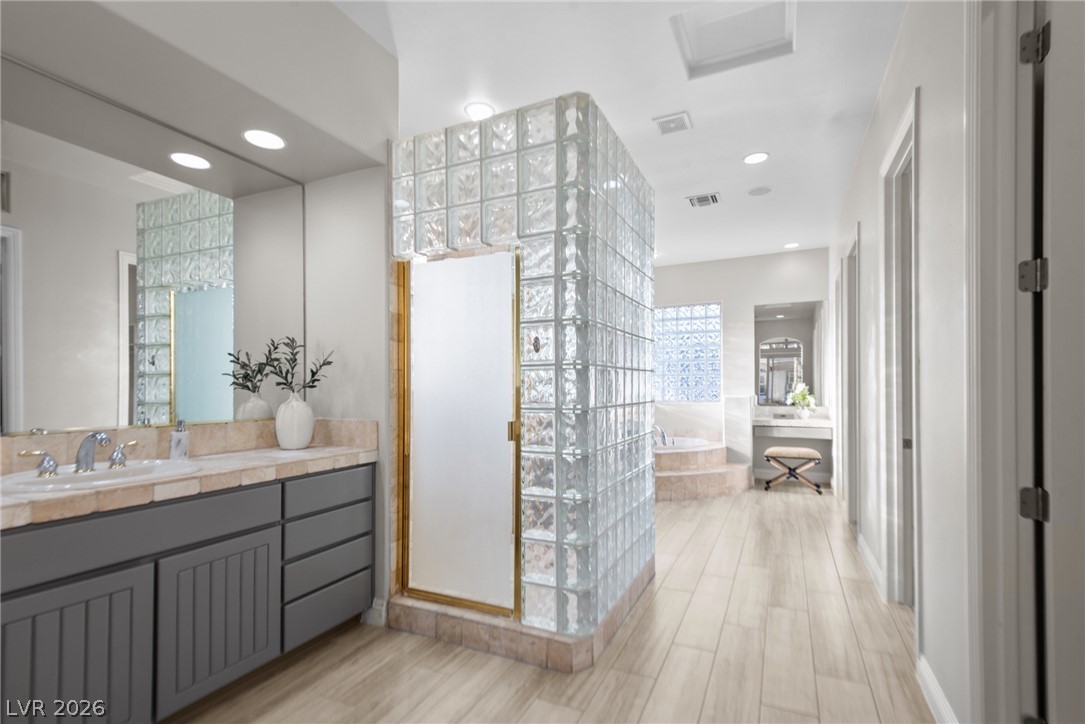 5 Karsten Creek Court