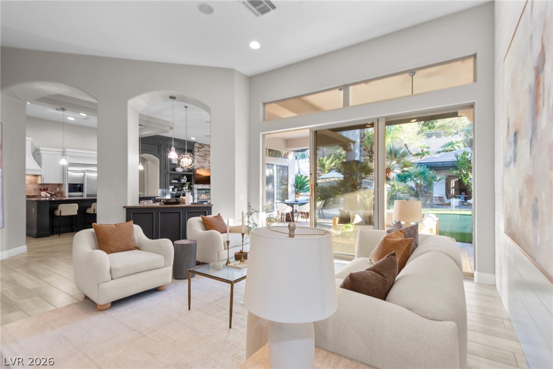 5 Karsten Creek Court