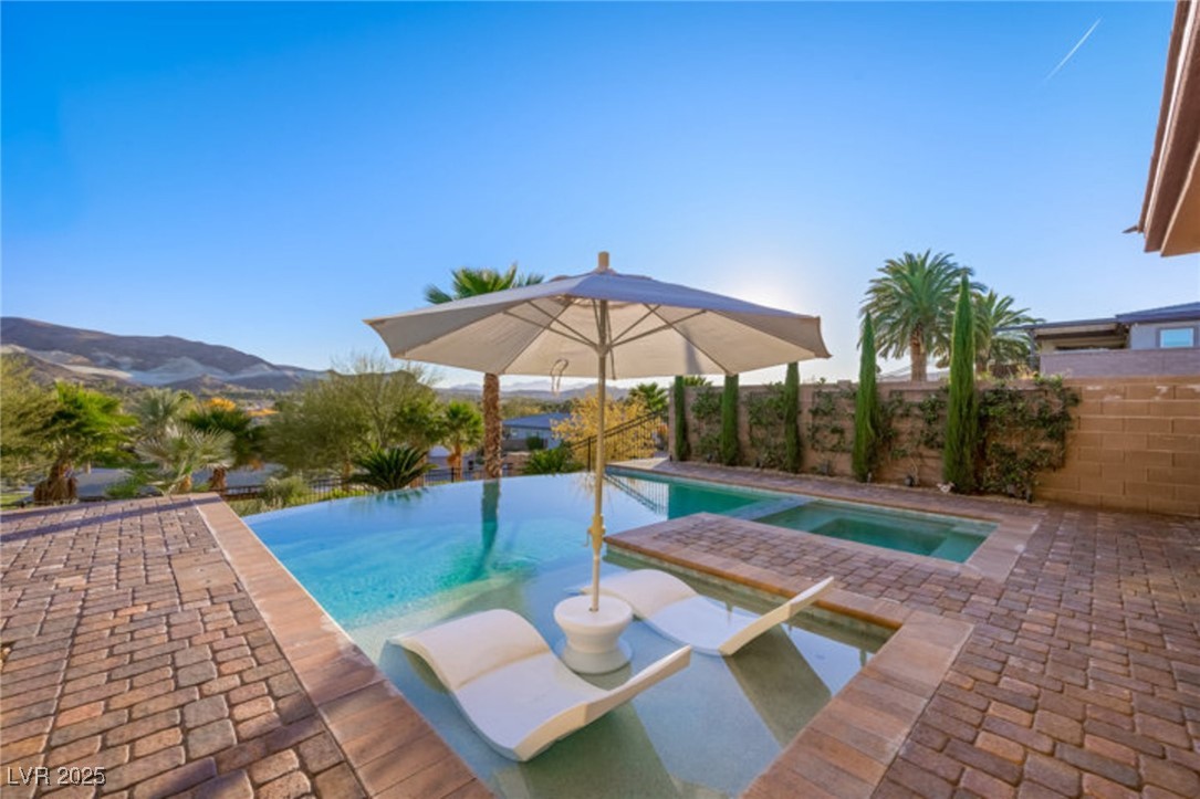 17 Reflection Cove Drive