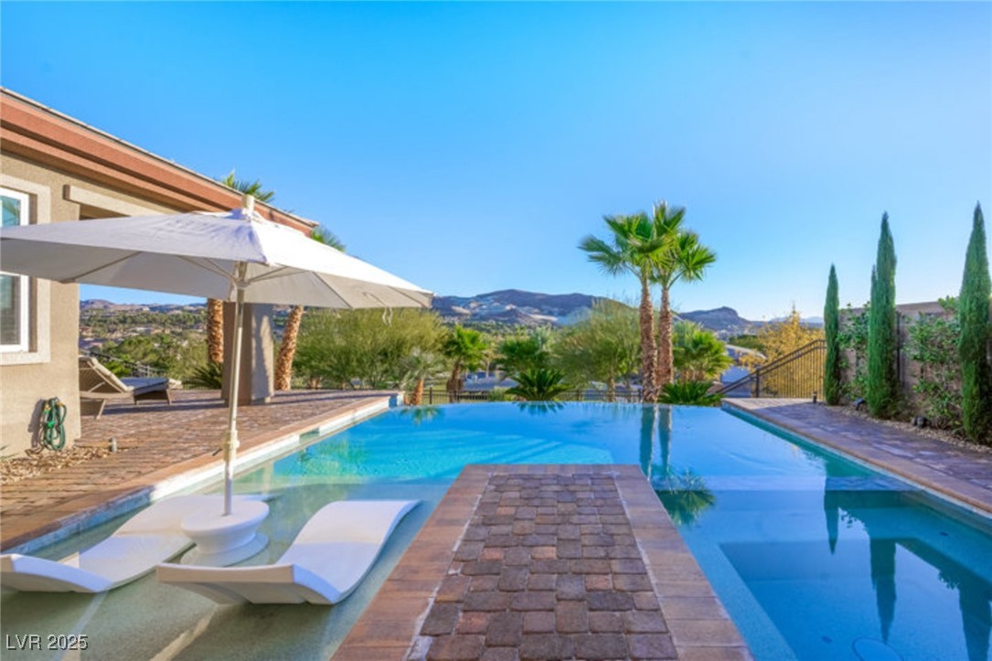 17 Reflection Cove Drive