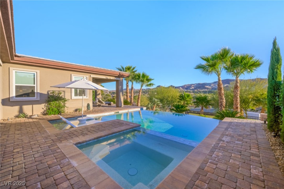 17 Reflection Cove Drive