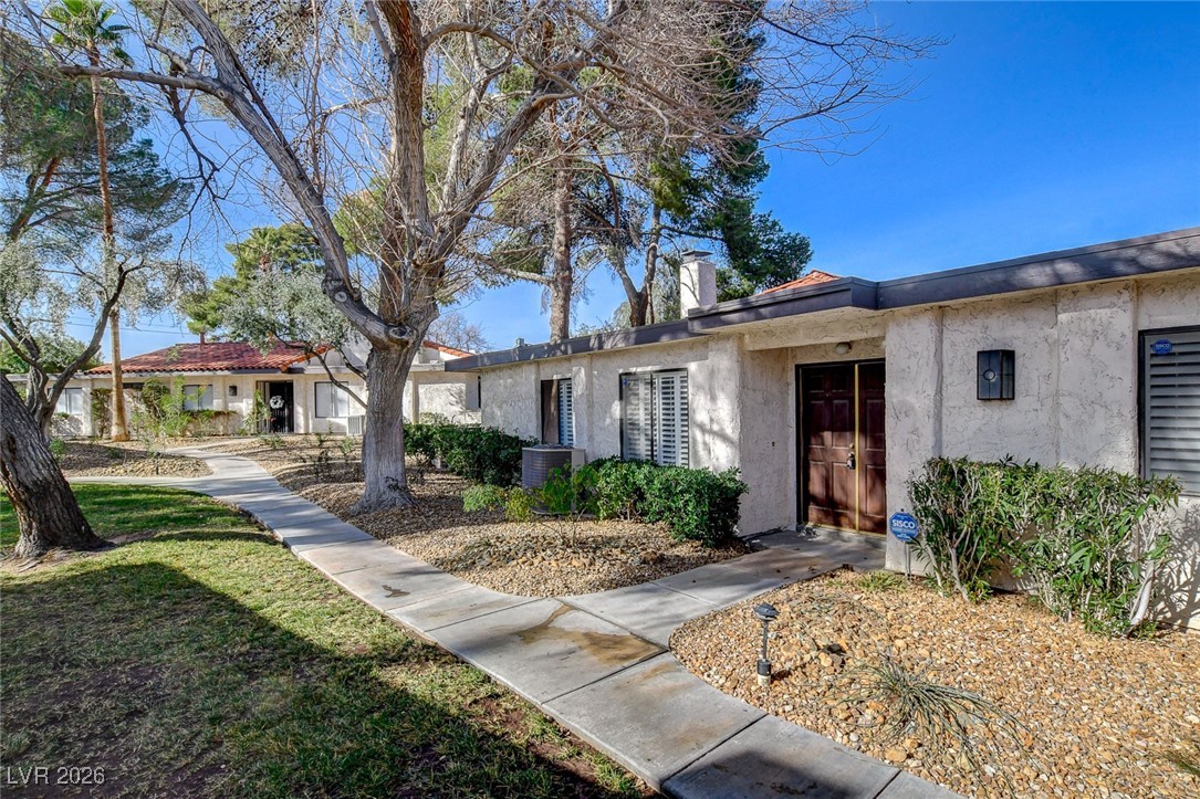 3427 Manzano Circle